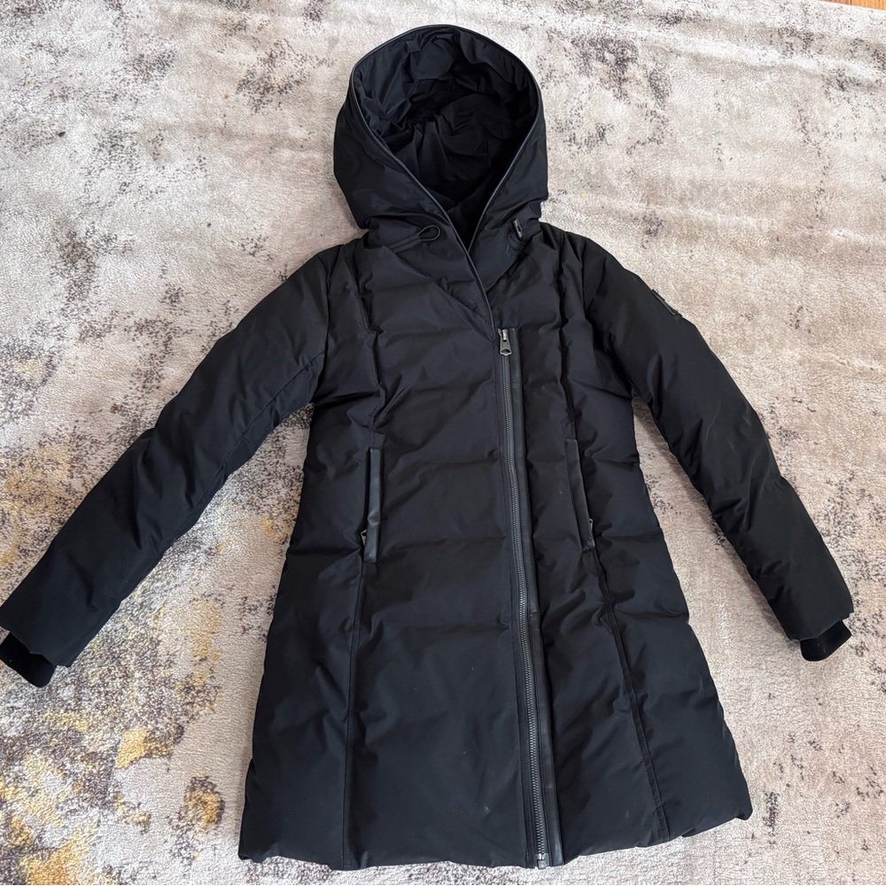 Like new condition, Mackage girls’ LEELEE Down coat, size 10.